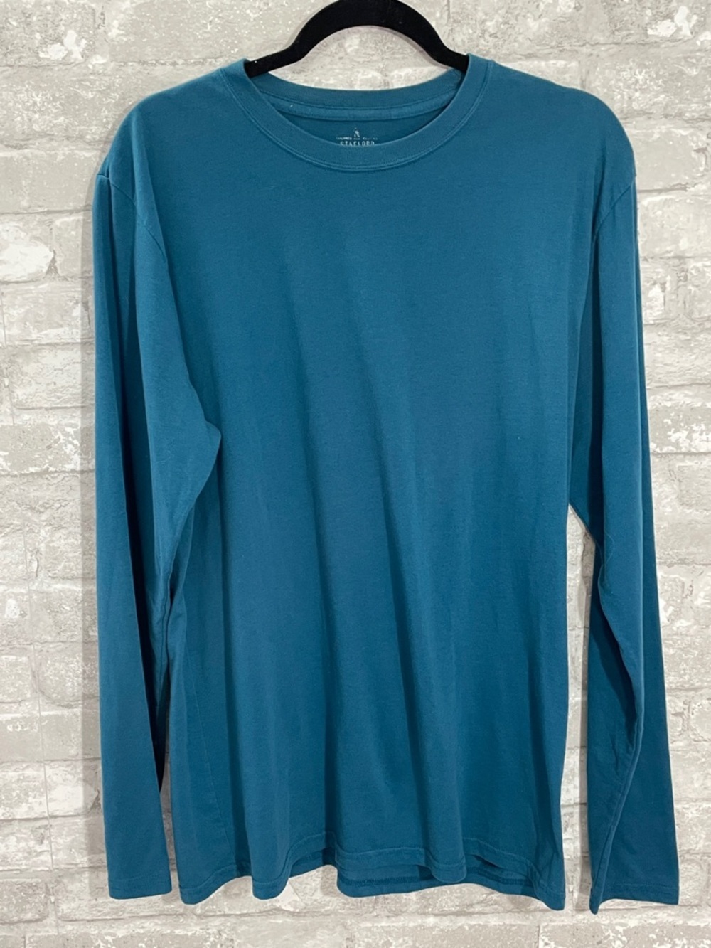 Stafford Men's Long Sleeve Crewneck Tee in Teal Blue